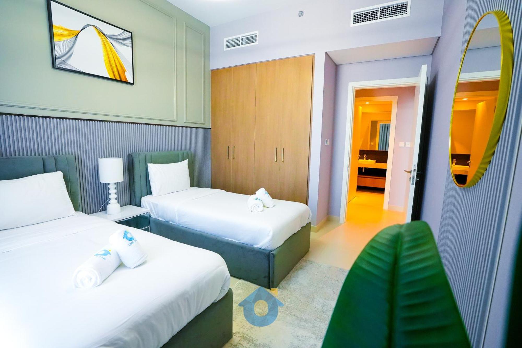 Apartment Like - 4204 Luxurious 2-bedroom With Spectacular And Creek Views *