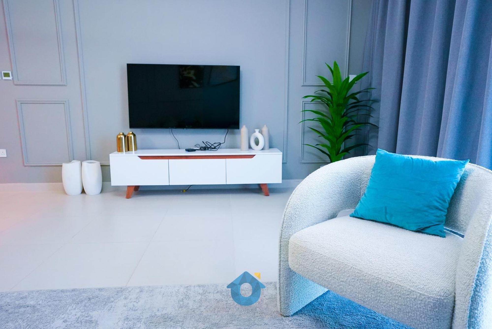 Like - 4204 Luxurious 2-bedroom With Spectacular And Creek Views Dubai